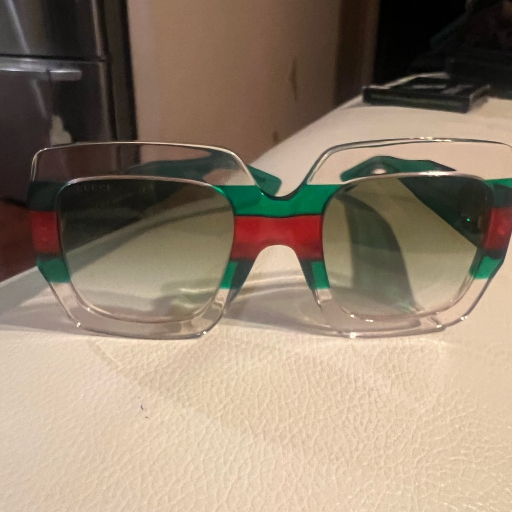 Gucci oversized sunglasses